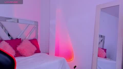   online show from 03-10-25, 12:48