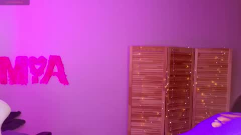 Snapshot of miss_mia_meow chatting on 09-16-25, 04:35 Mamma Mia online show from 09-16-25, 04:35