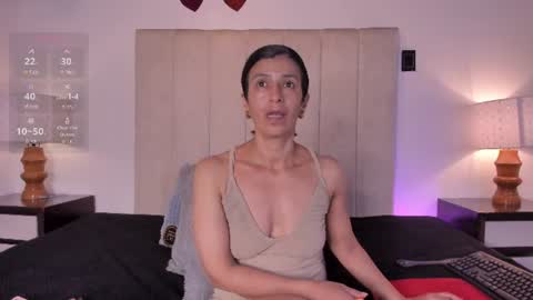 Snapshot of miss_milf_ chatting on 06-17-26, 08:10 miss_milf_ online show from 06-17-26, 08:10