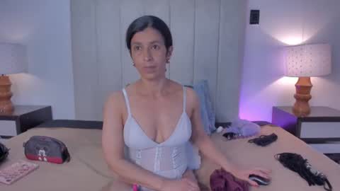 Snapshot of miss_milf_ chatting on 07-09-26, 08:24 miss_milf_ online show from 07-09-26, 08:24