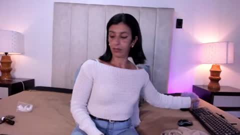 Snapshot of miss_milf_ chatting on 07-10-26, 08:00 miss_milf_ online show from 07-10-26, 08:00