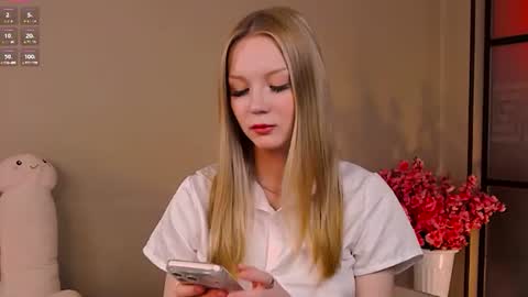Snapshot of miss_nicoletta chatting on 06-29-26, 12:28 Nicole online show from 06-29-26, 12:28