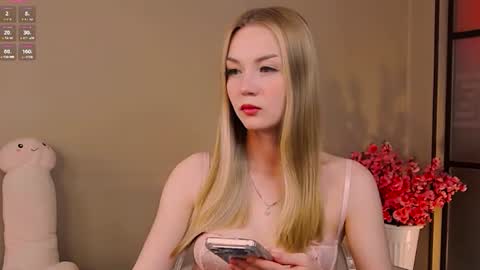 Snapshot of miss_nicoletta chatting on 07-06-26, 10:56 Nicole online show from 07-06-26, 10:56