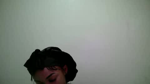 miss_rihanna2 online show from 05-12-26, 05:04