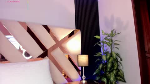 Sofia Alvarez online show from 03-06-25, 11:47