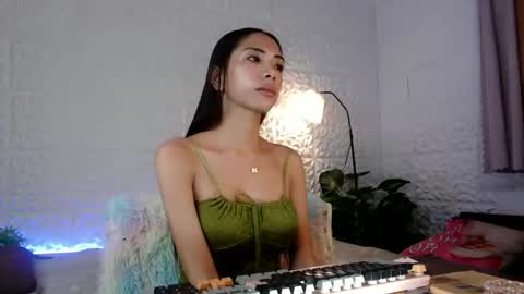 Snapshot of miss_sugar20 chatting on 05-19-26, 11:00 IM SUGAR online show from 05-19-26, 11:00
