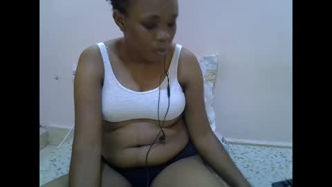 Snapshot of miss_velour chatting on 04-25-26, 01:41 miss_velour online show from 04-25-26, 01:41