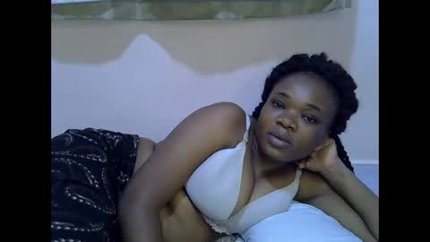 Snapshot of miss_velour chatting on 05-11-26, 05:35 miss_velour online show from 05-11-26, 05:35