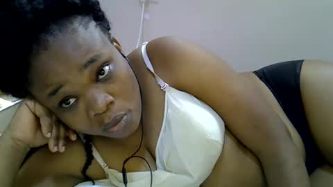 Snapshot of miss_velour chatting on 05-22-26, 07:04 miss_velour online show from 05-22-26, 07:04