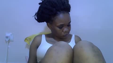 Snapshot of miss_velour chatting on 05-27-26, 03:20 miss_velour online show from 05-27-26, 03:20