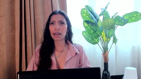 Miss Veronica online show from 03-16-26, 01:04