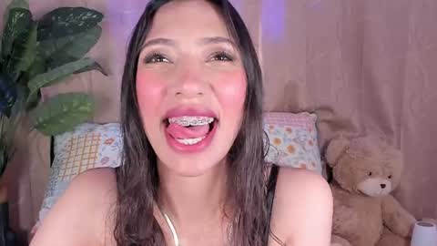 Snapshot of miss_veronica2 chatting on 07-08-26, 01:04 Miss Veronica online show from 07-08-26, 01:04