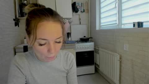miss_you20 online show from 10-16-25, 06:03