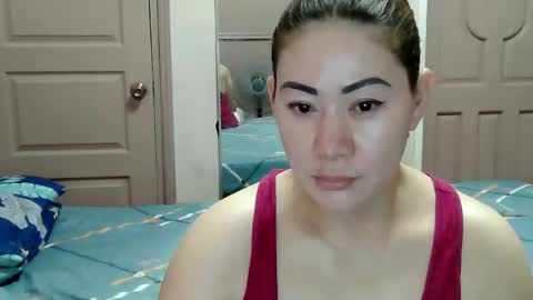 HOT MOMMY ZEPHYR online show from 02-23-26, 08:44