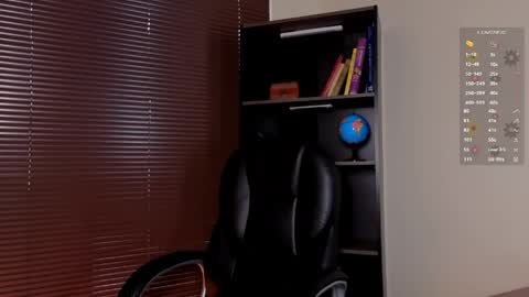 Snapshot of missatenea2 chatting on 06-06-26, 01:38 Laura online show from 06-06-26, 01:38