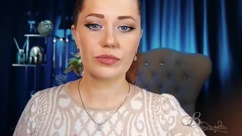 Snapshot of missbeverlymills chatting on 05-05-26, 08:44 The divine Beverly online show from 05-05-26, 08:44