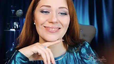 Snapshot of missbeverlymills chatting on 05-06-26, 05:46 The divine Beverly online show from 05-06-26, 05:46
