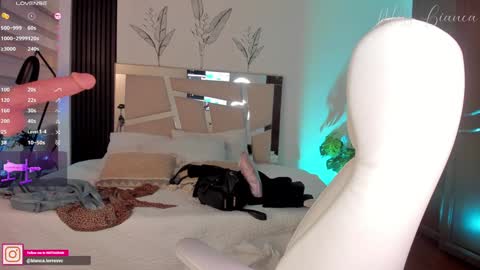 Snapshot of missbianca1 chatting on 12-10-24, 05:07 Bianca Torres online show from 12-10-24, 05:07