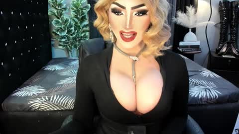 PRIESTESS CHANNEL online show from 10-19-25, 08:42