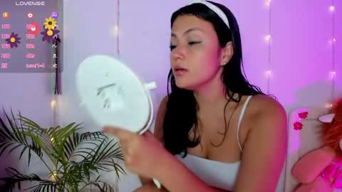 Snapshot of misschelsea01 chatting on 05-16-26, 12:04 Chelsea online show from 05-16-26, 12:04