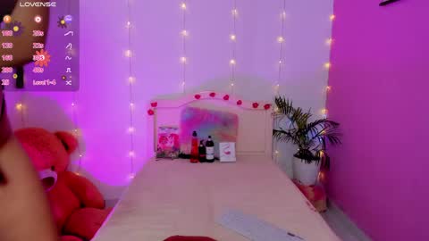 Snapshot of misschelsea01 chatting on 05-17-26, 11:50 Chelsea online show from 05-17-26, 11:50