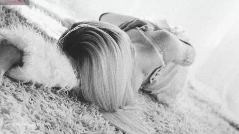 Chloe freelance model Please your thumbs up are important  online show from 11-29-25, 11:30