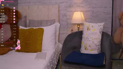 D A N A online show from 02-08-26, 10:35