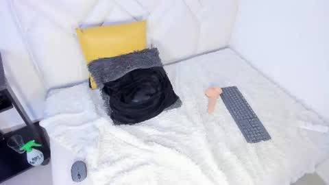 Snapshot of missdolllive chatting on 06-19-26, 02:32 Dolly online show from 06-19-26, 02:32