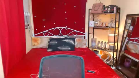 Snapshot of missdominantbigcockx chatting on 11-14-25, 10:36 missdominantbigcockx online show from 11-14-25, 10:36