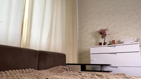 Snapshot of misseliss chatting on 11-13-25, 09:52 Hello dear my name Elisa online show from 11-13-25, 09:52