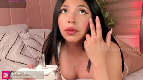 Snapshot of missesmeralda chatting on 06-05-26, 11:43 Julieta Arboleda but i like call me esme online show from 06-05-26, 11:43