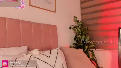 Snapshot of missesmeralda chatting on 06-22-26, 11:24 Julieta Arboleda but i like call me esme online show from 06-22-26, 11:24