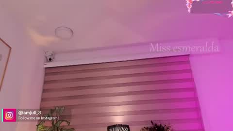 Snapshot of missesmeralda chatting on 07-10-26, 11:07 Julieta Arboleda but i like call me esme online show from 07-10-26, 11:07