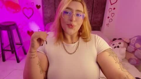 missevans_ online show from 02-11-26, 07:19