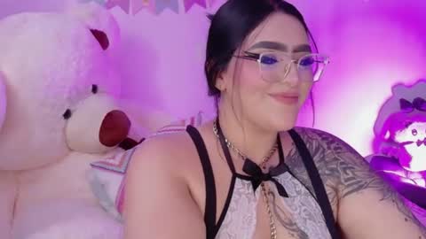 Snapshot of missevans_ chatting on 07-06-26, 05:37 missevans_ online show from 07-06-26, 05:37
