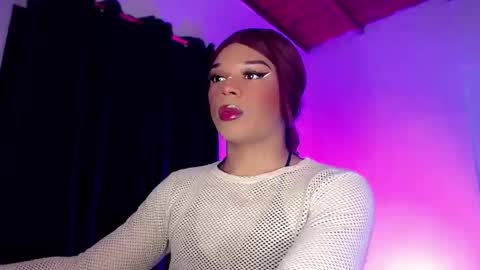 Snapshot of missfer_bigdick chatting on 03-04-26, 03:01 Fer online show from 03-04-26, 03:01