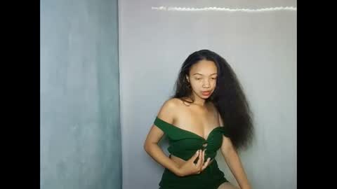 MadagascarQueen online show from 04-28-26, 07:24