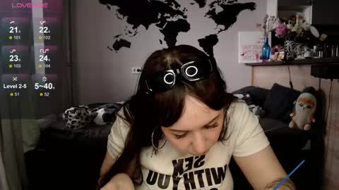 Snapshot of missgenevaonceagain chatting on 06-27-26, 12:22 G online show from 06-27-26, 12:22