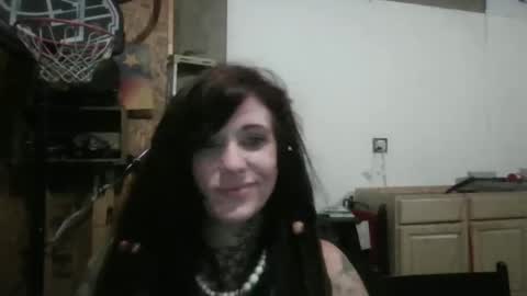 Snapshot of misshoneybadger333 chatting on 10-18-25, 12:57 misshoneybadger333 online show from 10-18-25, 12:57