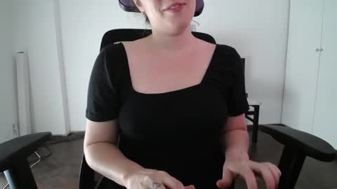 Ivana online show from 02-21-25, 05:42