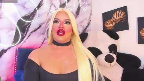 kassandra lazcano online show from 05-23-26, 01:33