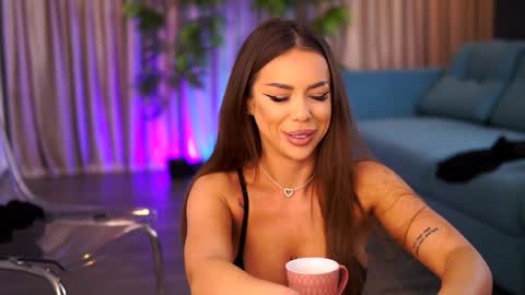 Snapshot of misskiarra chatting on 01-27-25, 06:19 misskiarra online show from 01-27-25, 06:19