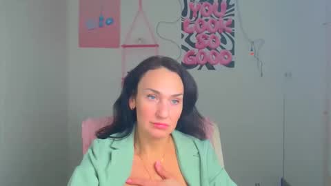 Christina online show from 04-01-26, 11:22