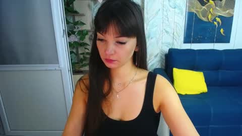 MissLaura online show from 10-28-25, 06:28