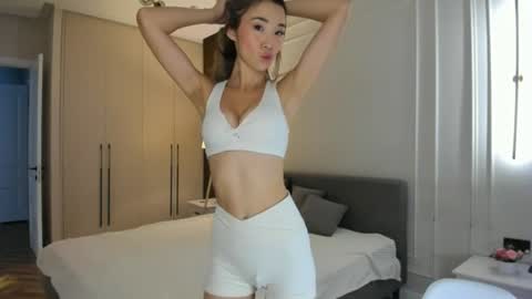 Snapshot of missliiaa chatting on 07-15-26, 06:29 Aiza my last streams til Dec 8 online show from 07-15-26, 06:29