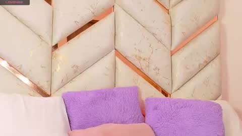 lyly  independient model online show from 04-25-26, 05:43