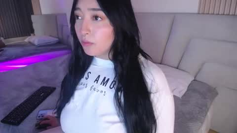 Miss Loise online show from 11-18-25, 05:12