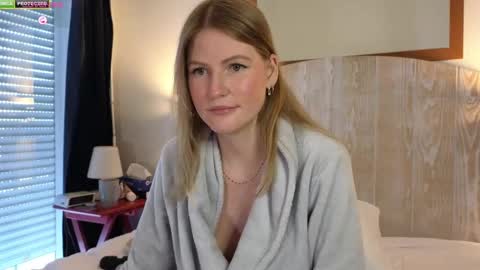 Misslucci online show from 03-05-25, 09:38