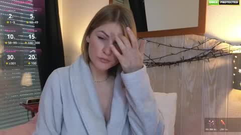 Misslucci online show from 12-19-25, 08:32