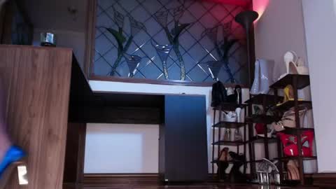 Snapshot of missmabelle_ chatting on 07-18-26, 02:16 Im Valentina online show from 07-18-26, 02:16